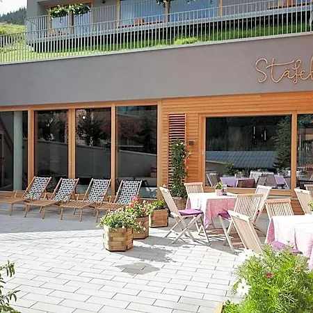Hotel Staefeli 4*
