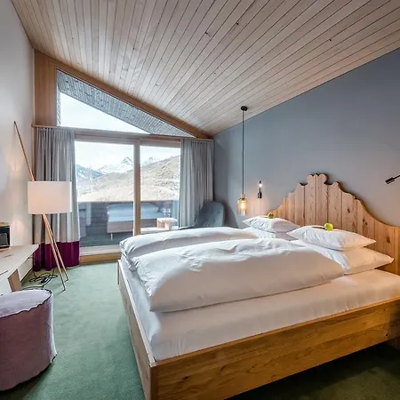 Staefeli Hotel 4*